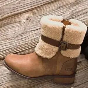 UGG Women’s Blayre II Booties Chestnut Brown with Cream Sherpa size: 7